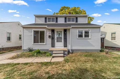 658 6th St, Wyandotte, MI 48192