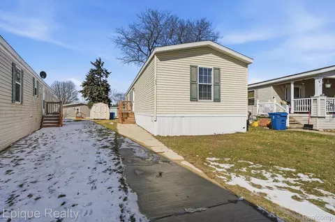 11 Legrand St, Howell, MI 48843