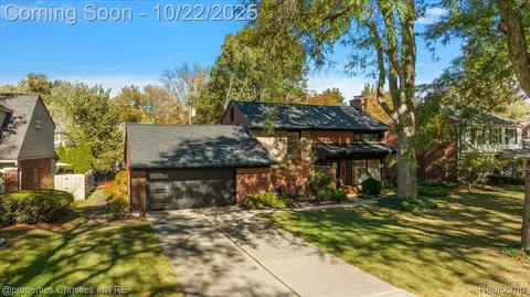 1130 Wakefield St, Birmingham, MI 48009