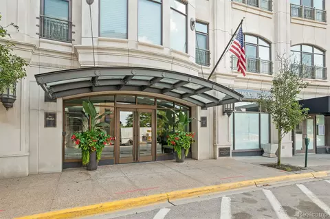 111 Willits St #403, Birmingham, MI 48009