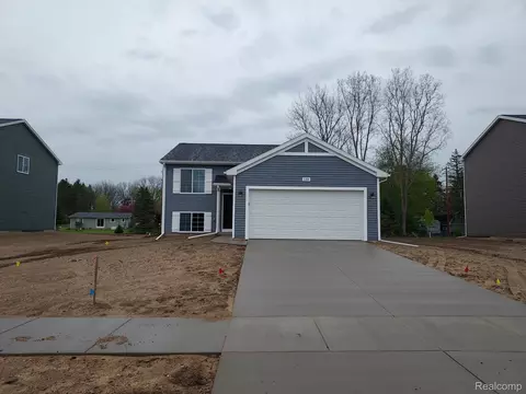 1189 Lockes St, Marion, MI 48843