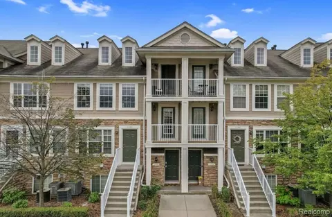 1096 Faulkner, Troy, MI 48083