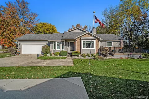 3442 Eastman Dr, Mount Morris, MI 48433