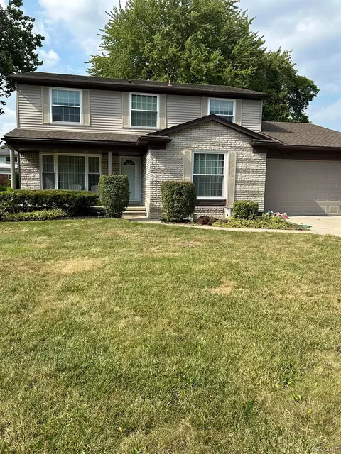21440 Constitution St W, Southfield, MI 48076