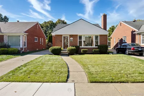 147 Robindale Ave, Dearborn, MI 48128