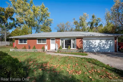 28172 W 10 Mile Rd, Farmington Hills, MI 48336