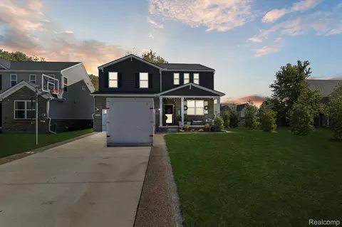 51300 Kirby Dr, New Baltimore, MI 48047