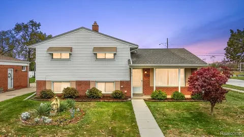 4215 Lexington Dr, Trenton, MI 48183