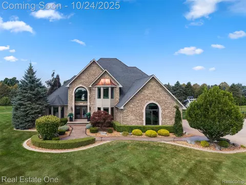 59089 Kunstman Rd, Ray, MI 48096