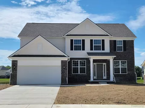 51261 Deerbrook Dr, Macomb, MI 48042
