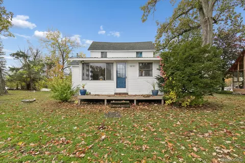 10191 Imus Rd, Pinckney, MI 48169