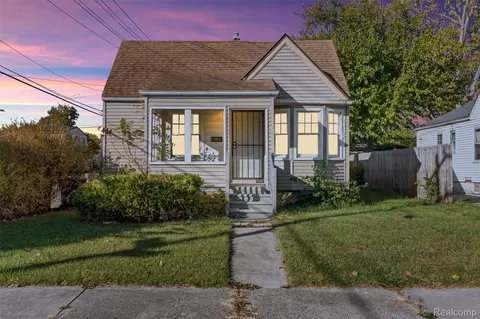 8203 Brace St, Detroit, MI 48228