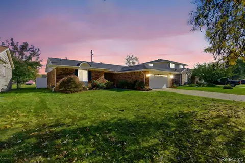 6158 Stonetree Dr, Canton, MI 48187