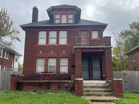 225 W Longwood Pl, Highland Park, MI 48203