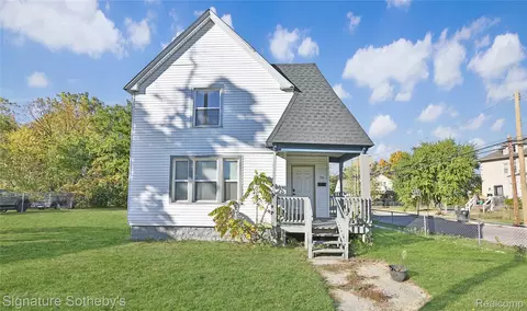 75 Mathews St, Pontiac, MI 48342