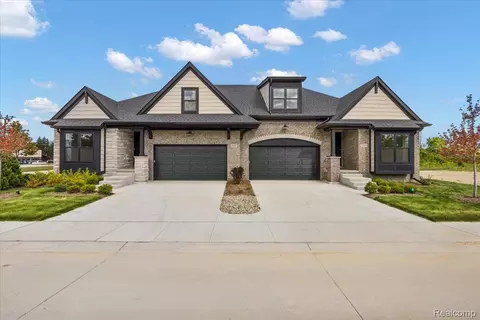 2019 Breckenridge Ct, Rochester, MI 48307