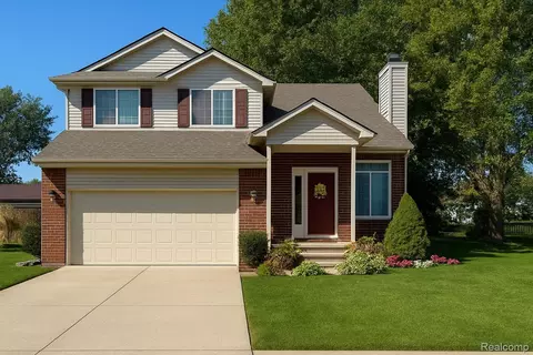 11713 Hartel St, Livonia, MI 48150