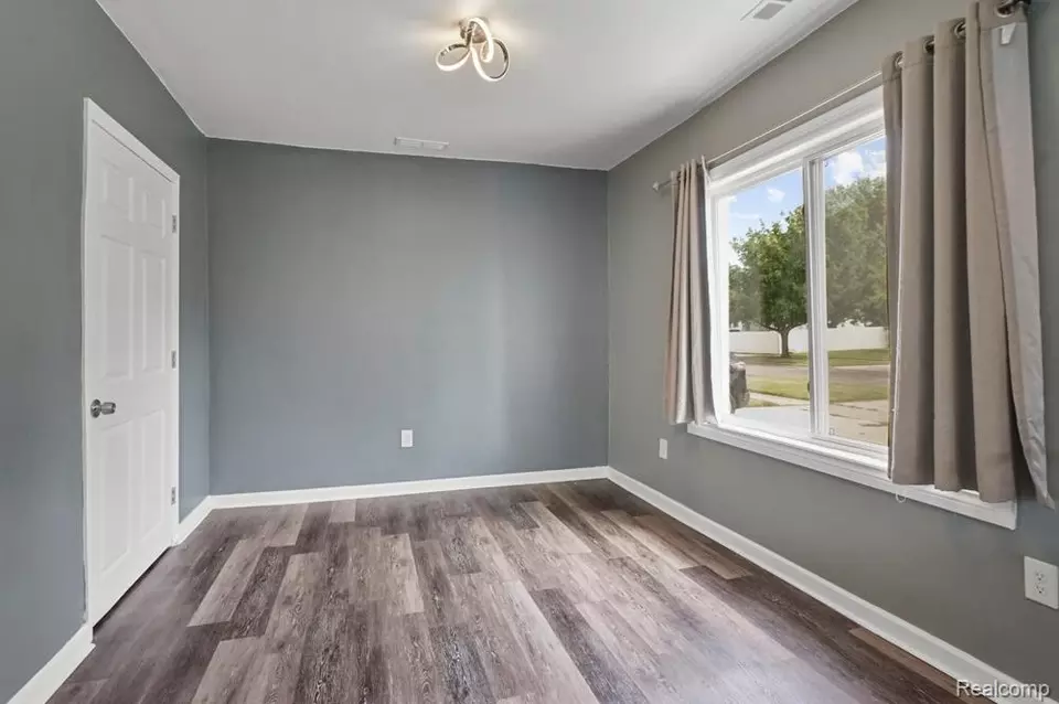 Other - 25171 Lawn St, Roseville, MI 48066 photo 3 of 7