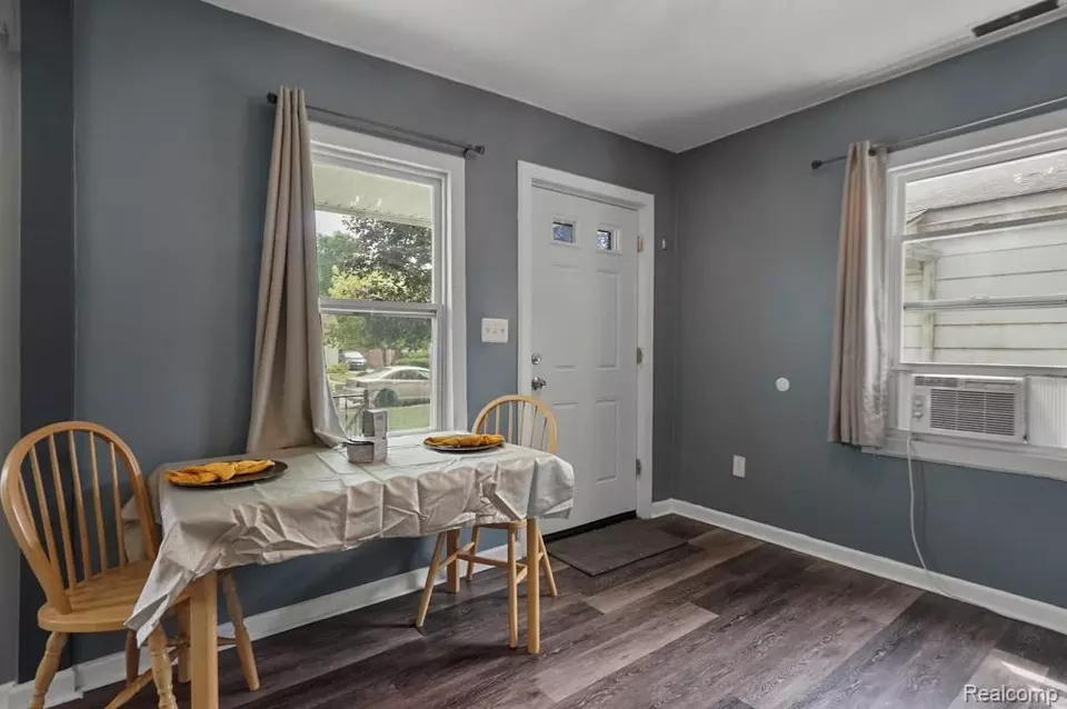 Dining - 25171 Lawn St, Roseville, MI 48066 photo 1 of 1