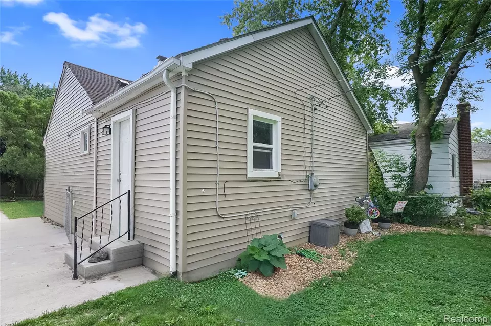 Other - 25171 Lawn St, Roseville, MI 48066 photo 7 of 7