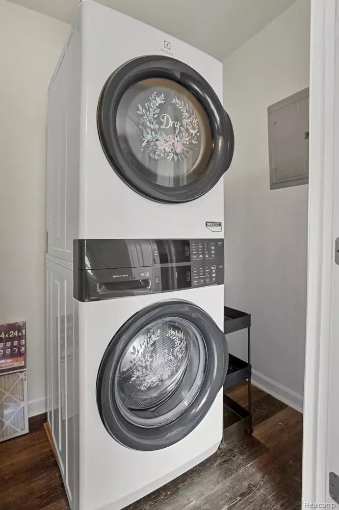 Other - 25171 Lawn St, Roseville, MI 48066 photo 6 of 7