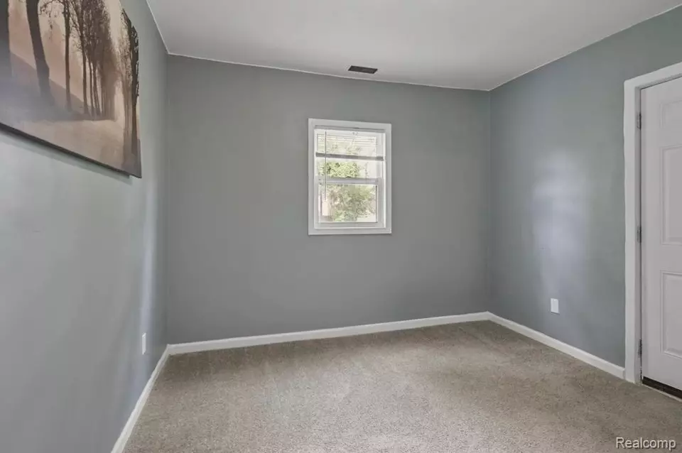 Other - 25171 Lawn St, Roseville, MI 48066 photo 5 of 7