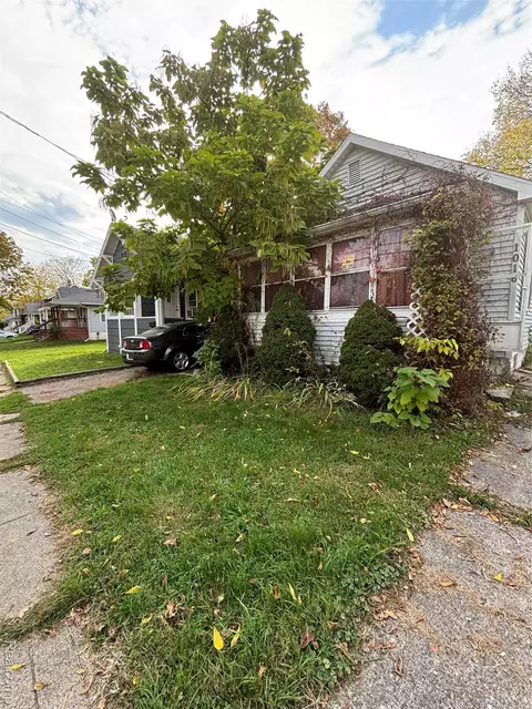1016 May St, Lansing, MI 48906