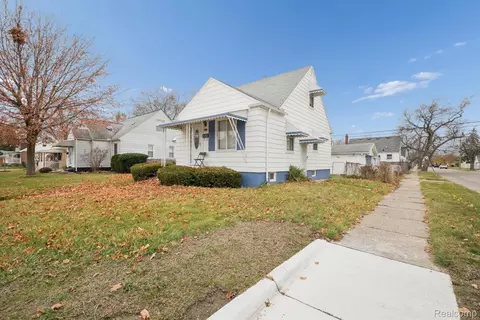 8157 Stephens, Center Line, MI 48015