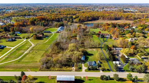 32 N Latson Rd, Howell, MI 48843