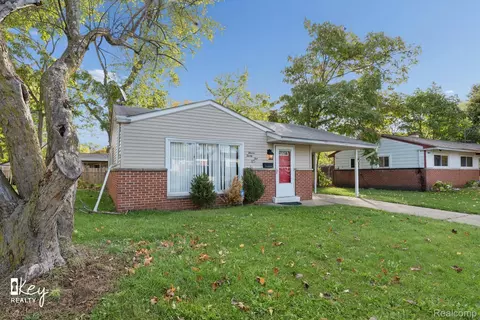 1125 Zephyr St, Ypsilanti, MI 48198
