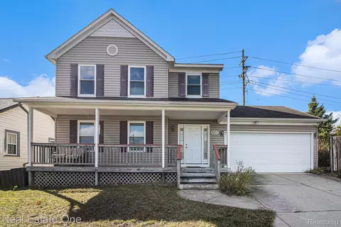 5183 Eagle Lake Dr, Waterford, MI 48329