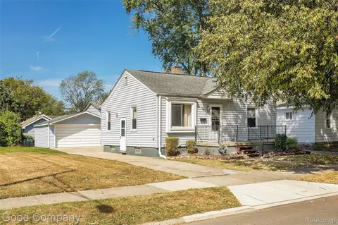 2103 Leitch Rd, Ferndale, MI 48220