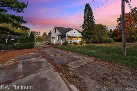 49171 Fuller Rd, Chesterfield, MI 48051