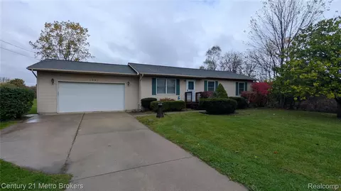 3042 S Belsay Rd, Burton, MI 48519