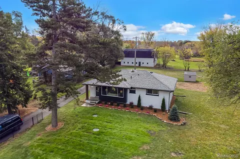 7624 6 Mile Rd, Northville, MI 48168
