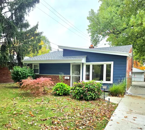 25118 Lehigh St, Dearborn Heights, MI 48125