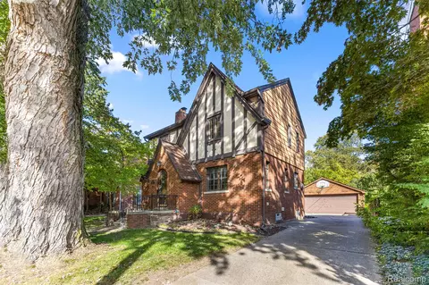 745 Beechmont St, Dearborn, MI 48124