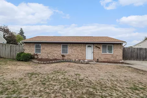 21603 Sunset Ave, Warren, MI 48091