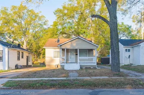379 N Paddock St, Pontiac, MI 48342
