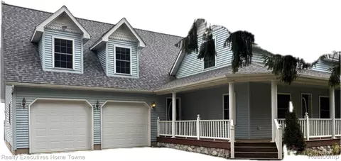 2715 Cash Rd, Watertown, MI 48401