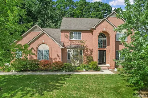 30182 Magnolia Dr Magnolia Dr, Lyon, MI 48165