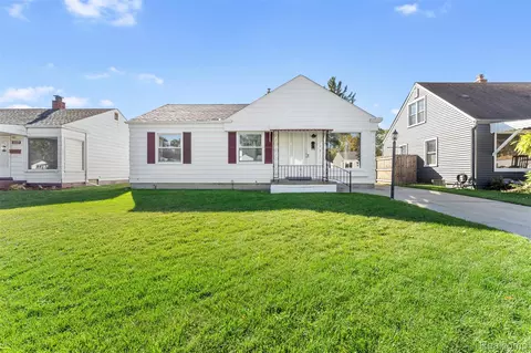 2083 Gregory Ave, Lincoln Park, MI 48146