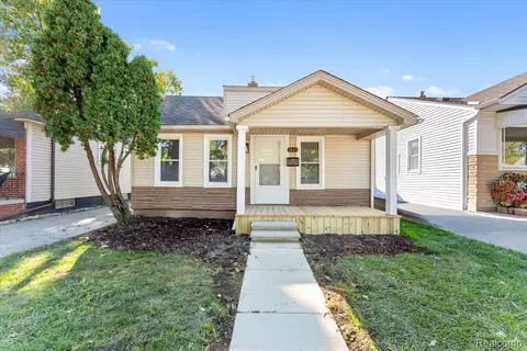 1865 Euclid St, Lincoln Park, MI 48146