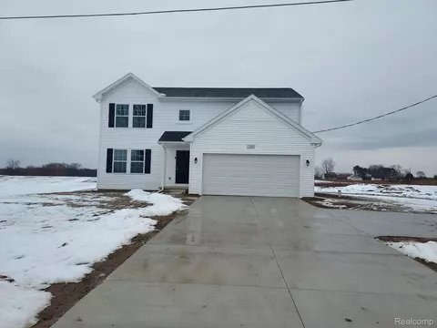 12499 Sharp Rd, Fenton, MI 48451