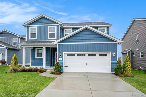 83 Barnsley Dr, Howell, MI 48843