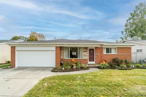 14664 Ronnie Ln, Livonia, MI 48154