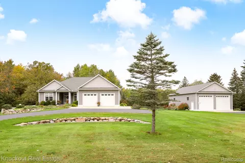 7146 Barkley Rd, Tuscola, MI 48768