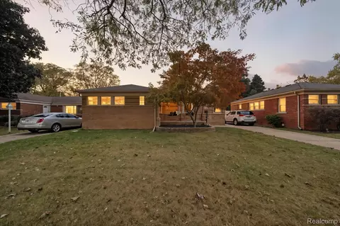 6345 Kolb Ave, Allen Park, MI 48101
