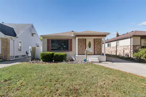 7732 Hipp St, Taylor, MI 48180