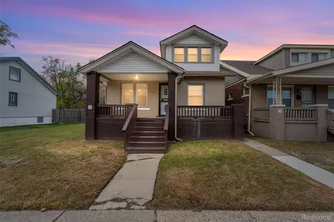 15853 Santa Rosa Dr, Detroit, MI 48238